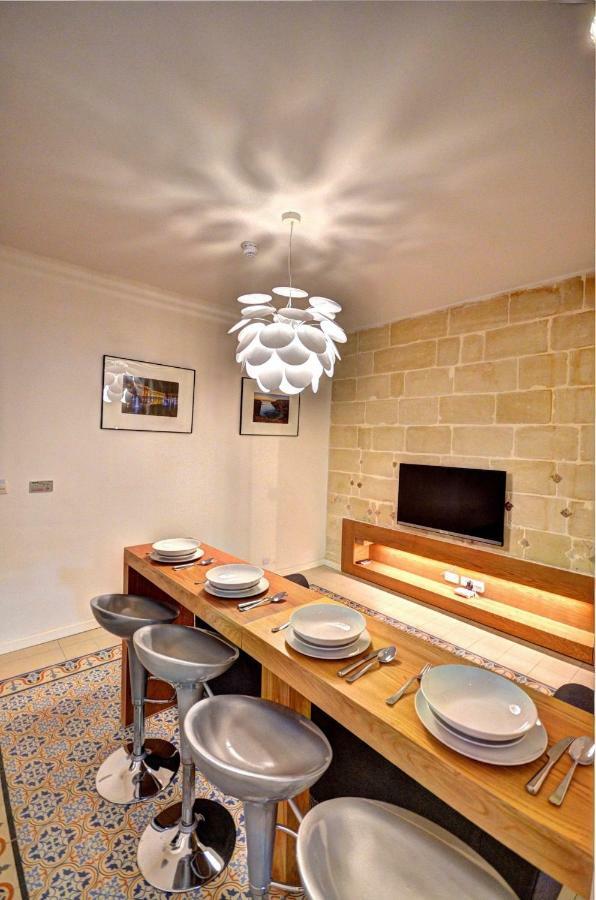 Moon Stone Apartment Valletta Bagian luar foto
