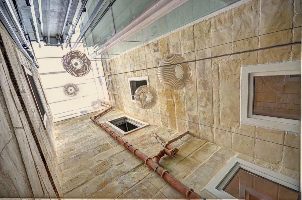 Moon Stone Apartment Valletta Bagian luar foto