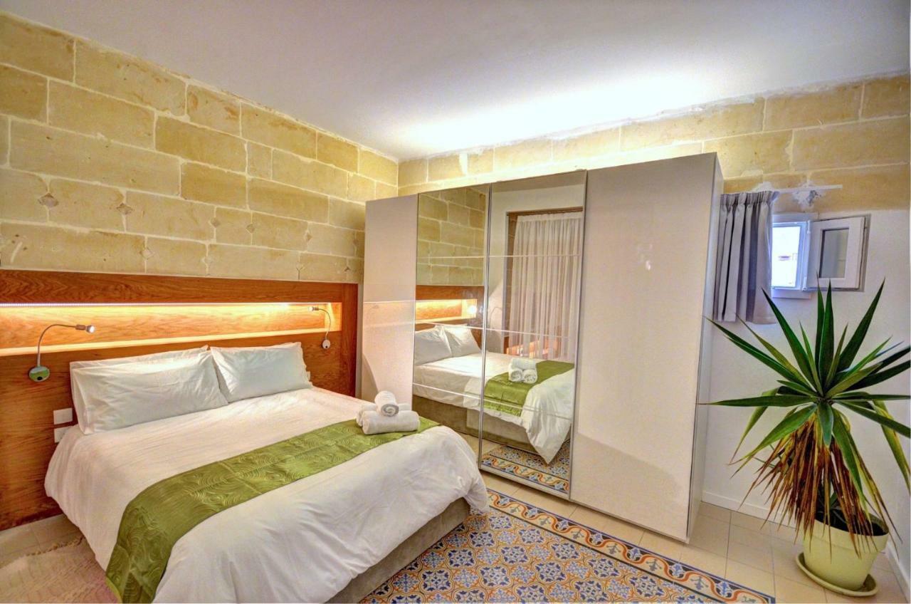 Moon Stone Apartment Valletta Bagian luar foto